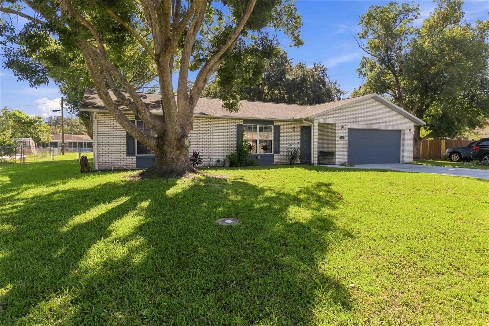 Listing photo 3 for 431 Jersey Ave