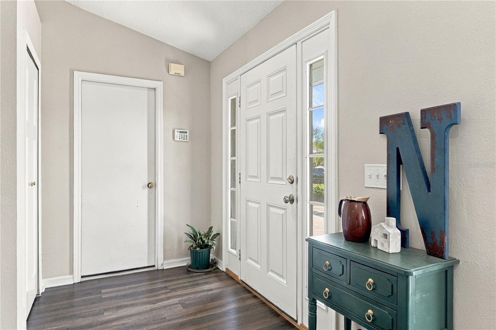 Listing photo 3 for 4721 Preserve Blvd