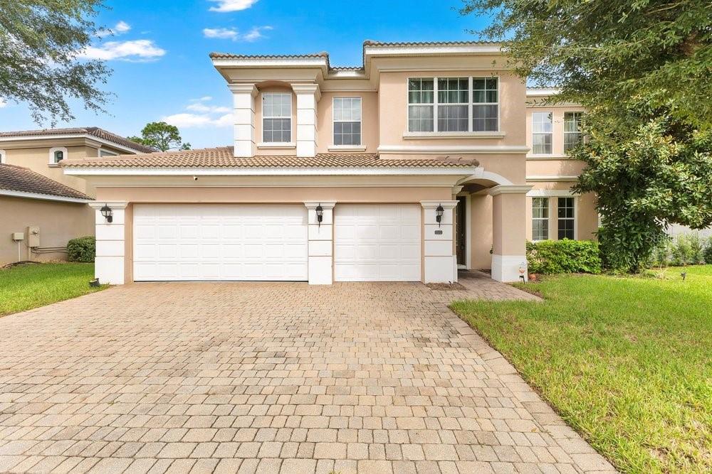 Listing photo 1 for 532 Crestwick Ct