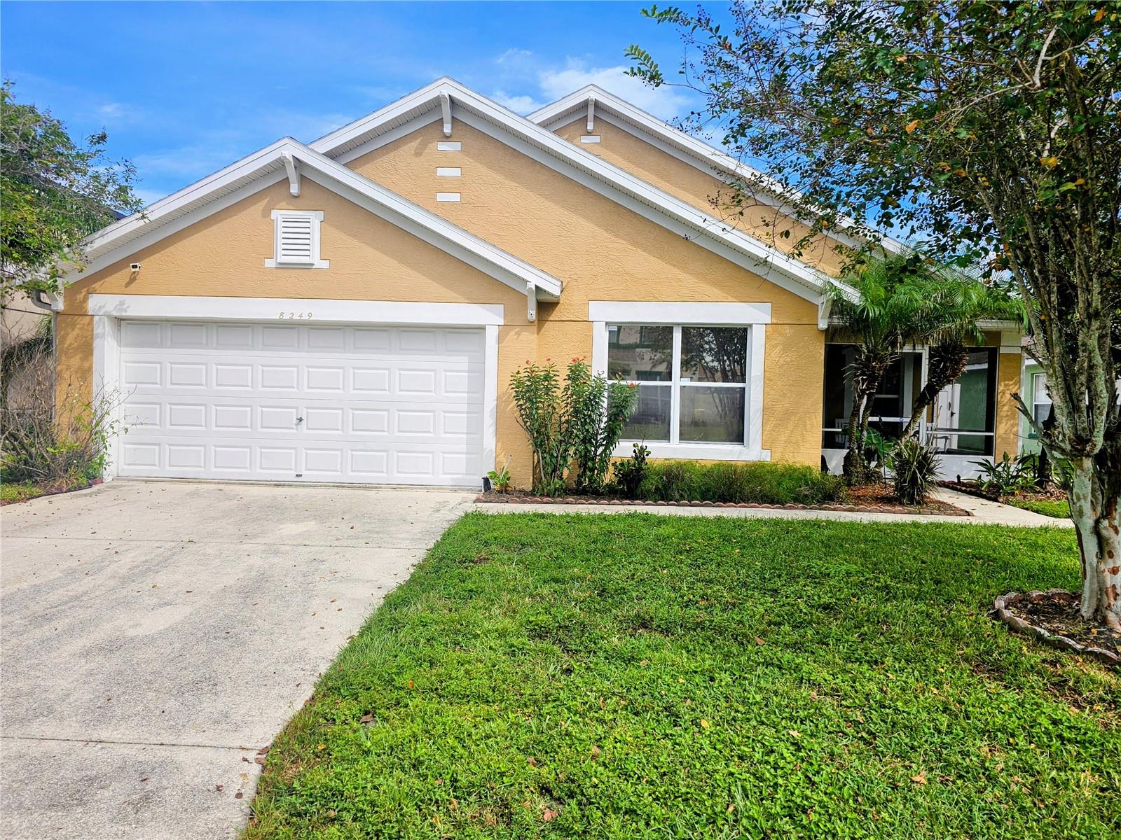 Listing photo 1 for 8249 Peak Ave