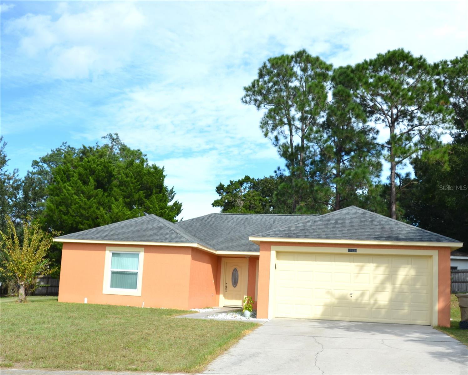 Listing photo 1 for 14938 Windy Mount Cir