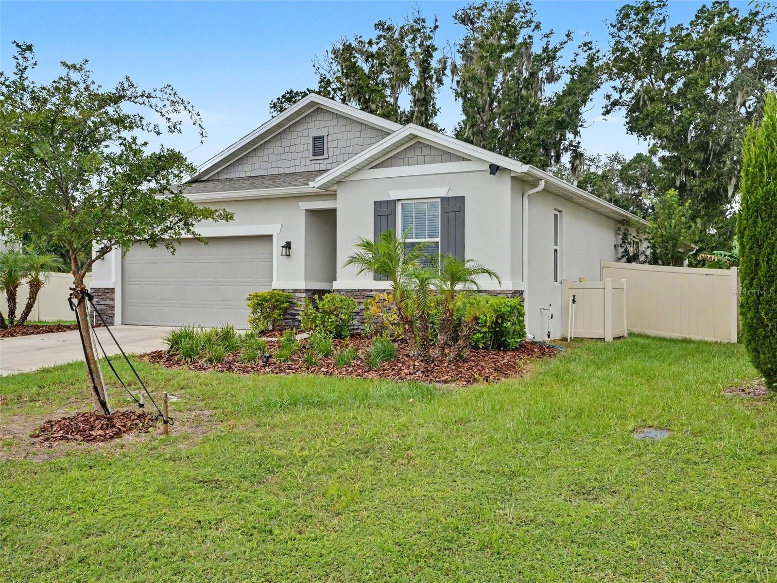 Listing photo 2 for 4435 Horse Creek Ln
