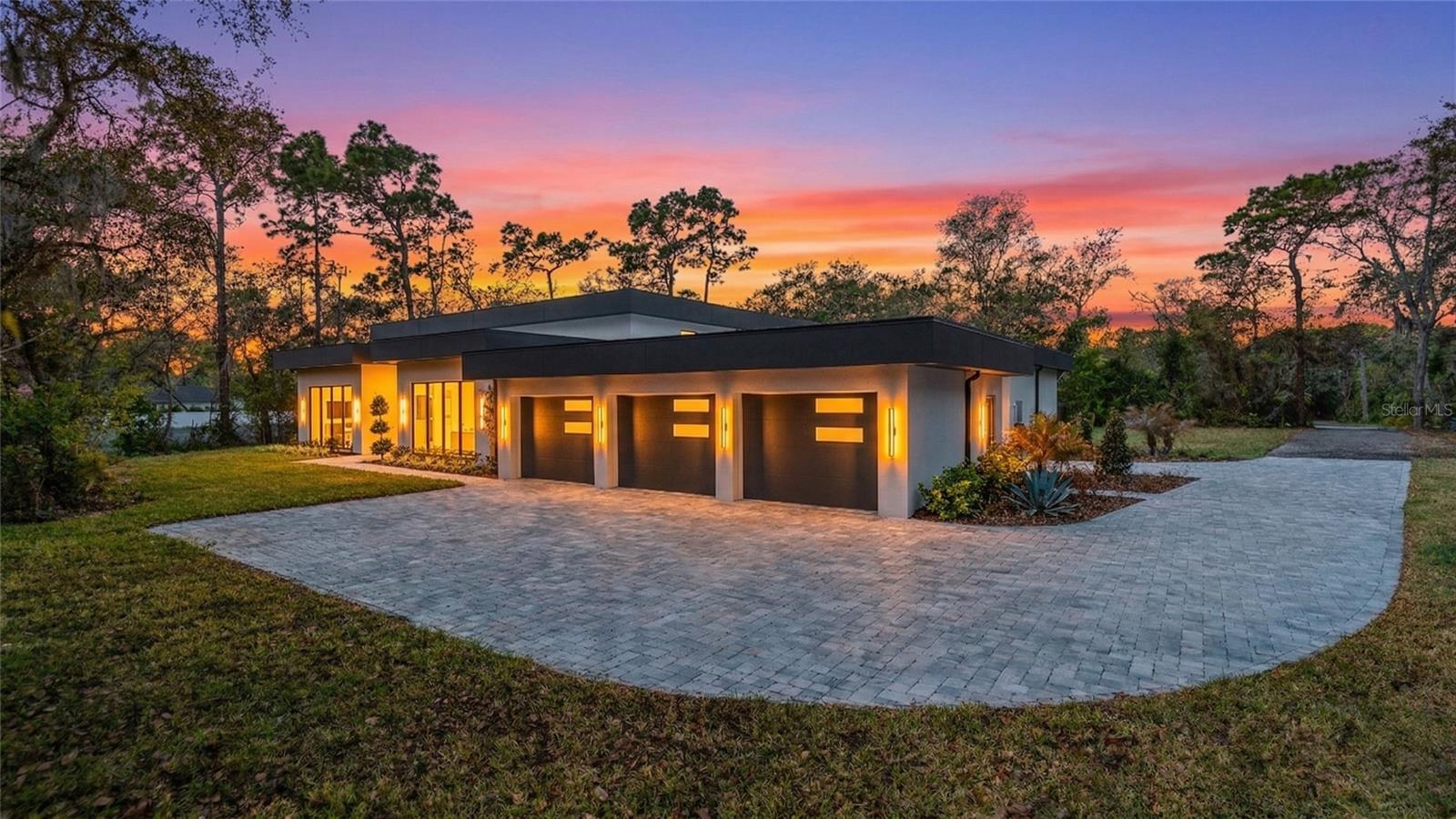 Listing photo 1 for 1447 Bird Rd