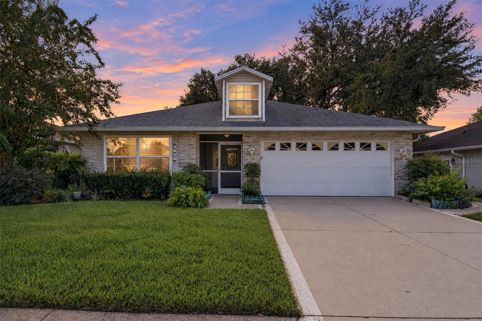 Listing photo 1 for 2740 Bay Lagoon Way