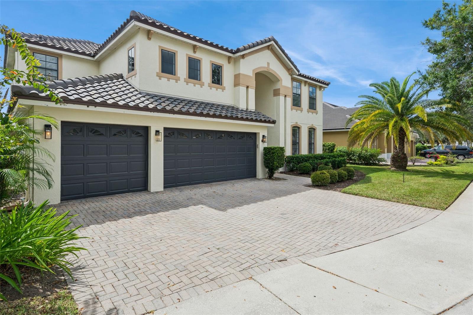 Listing photo 3 for 10072 Oak Quarry Dr