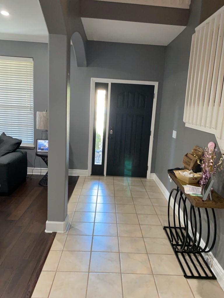 Listing photo 3 for 1109 Landale Ct