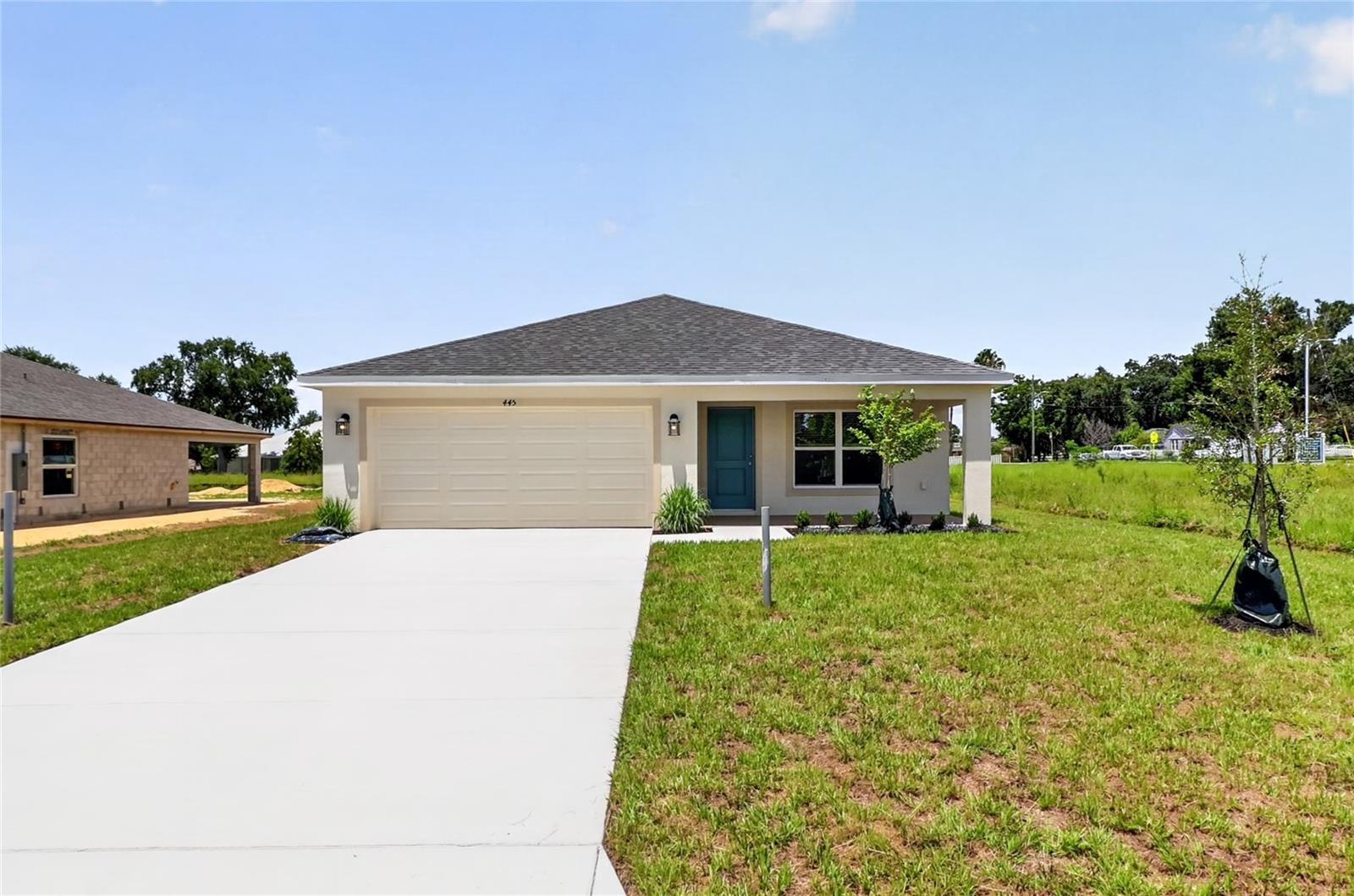Listing photo 1 for 437 Alvina Ave
