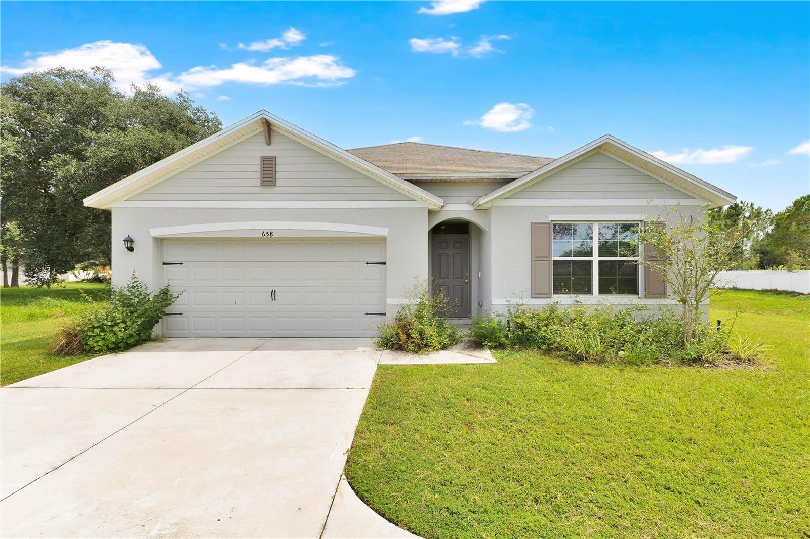Listing photo for 658 Cotulla Dr
