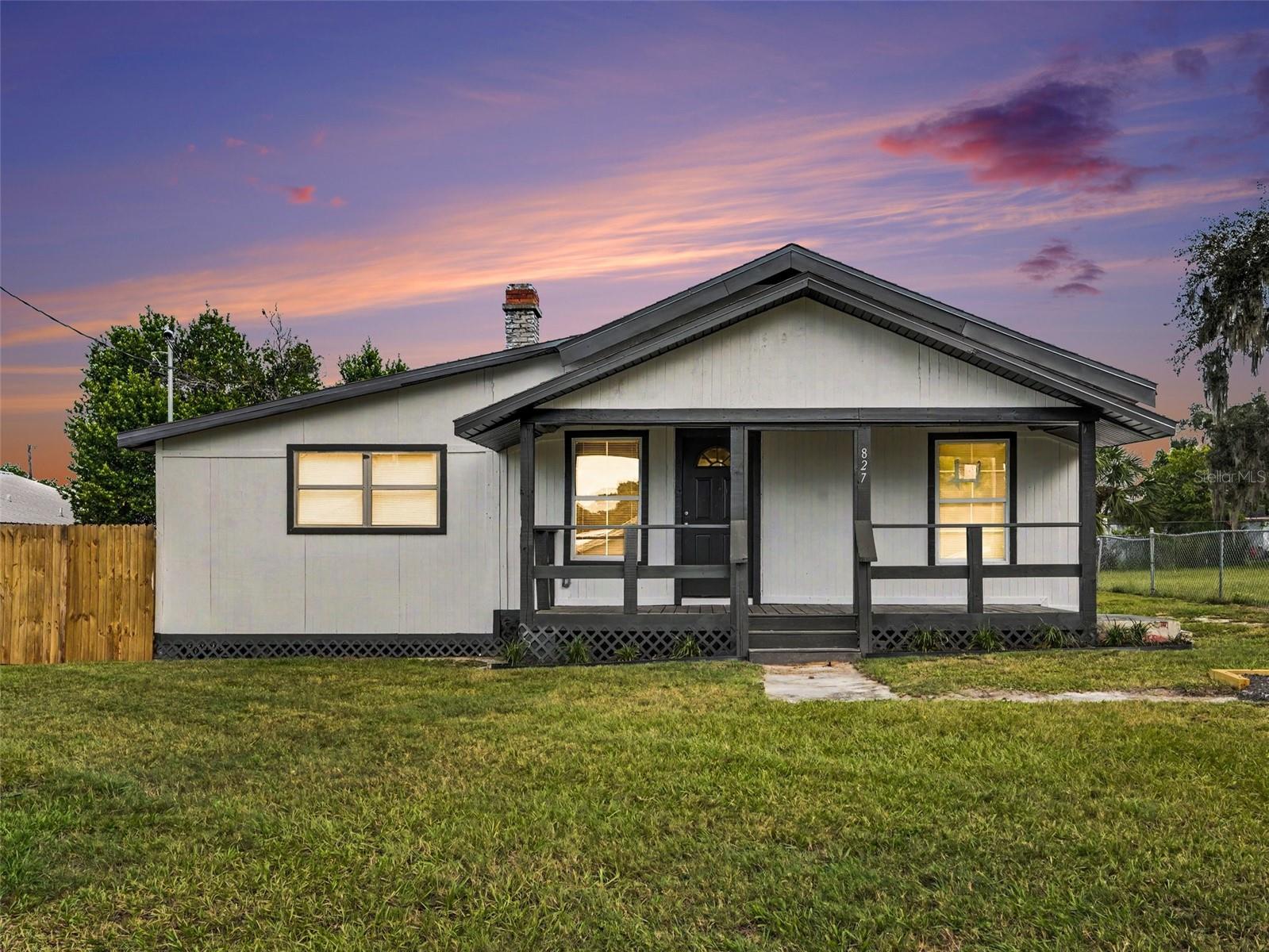 Listing photo for 827 Avenue O Sw