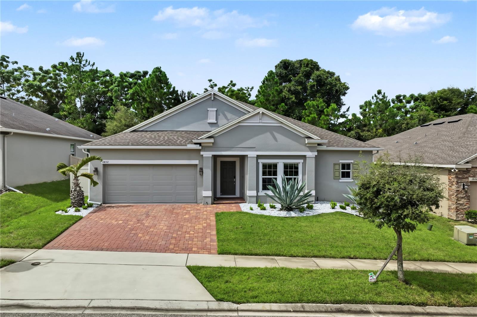 Listing photo 1 for 2832 Sugar Magnolia Dr