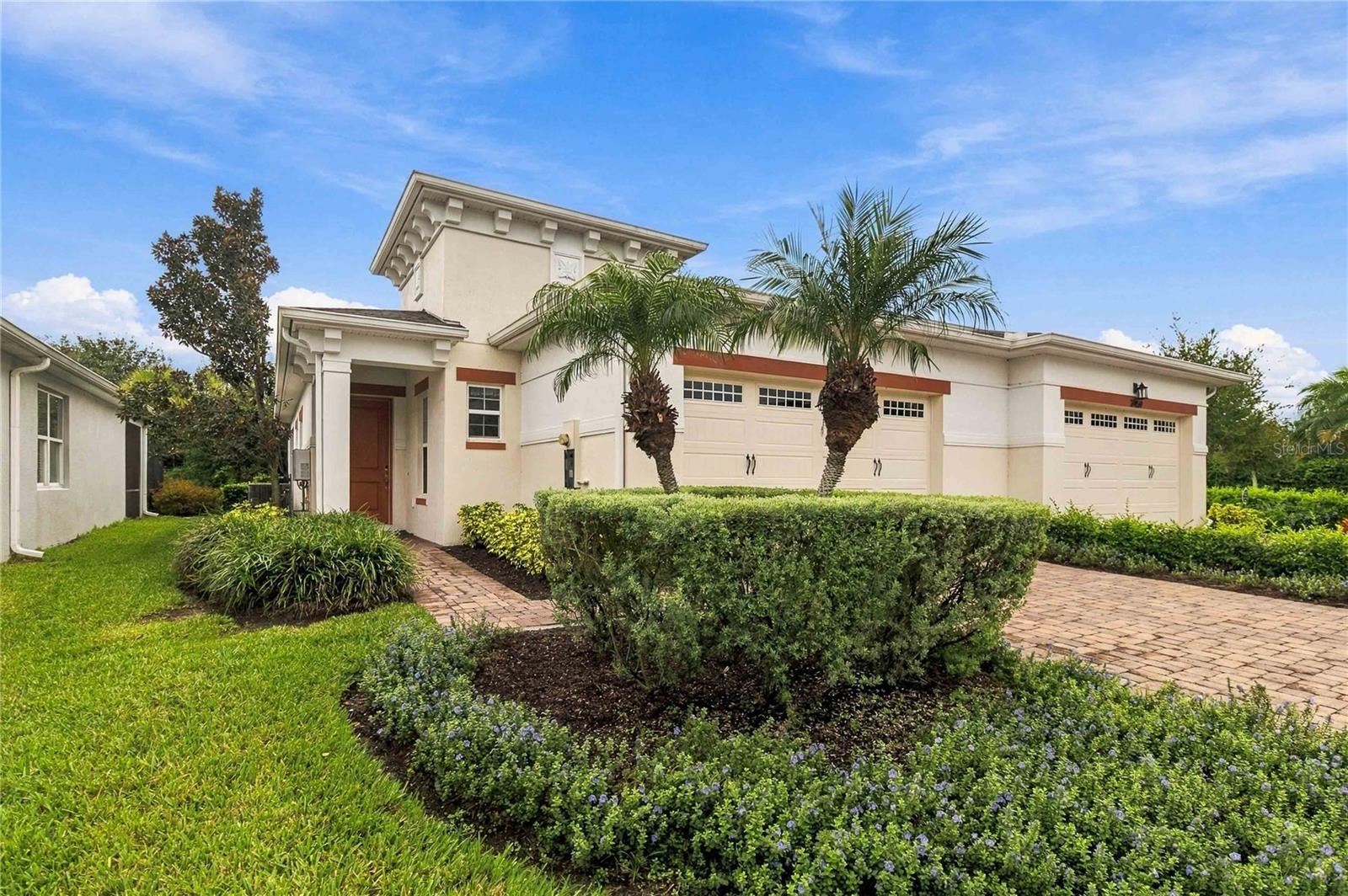 Listing photo 3 for 2457 Dream Home Ct