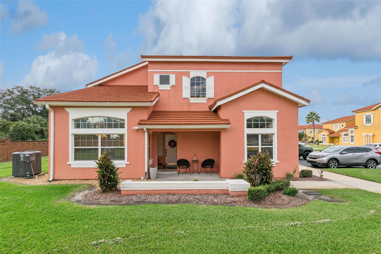 Listing photo 3 for 966 Park Terrace Cir