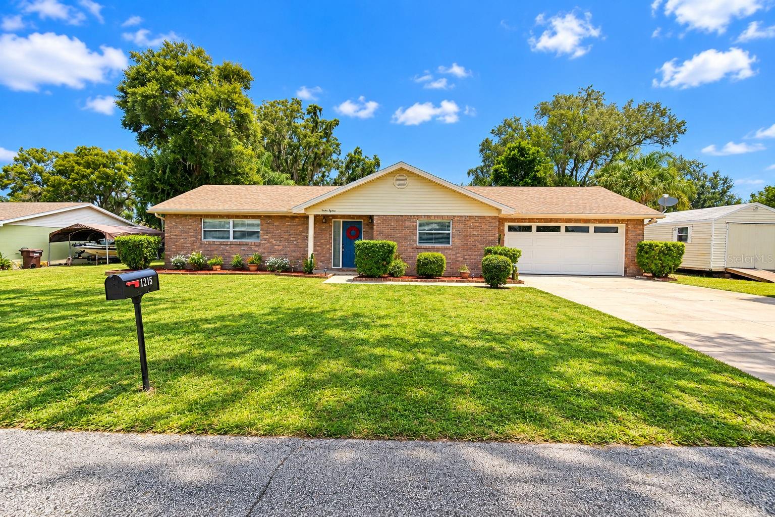 Listing photo 1 for 1215 Fairlane Ct Nw