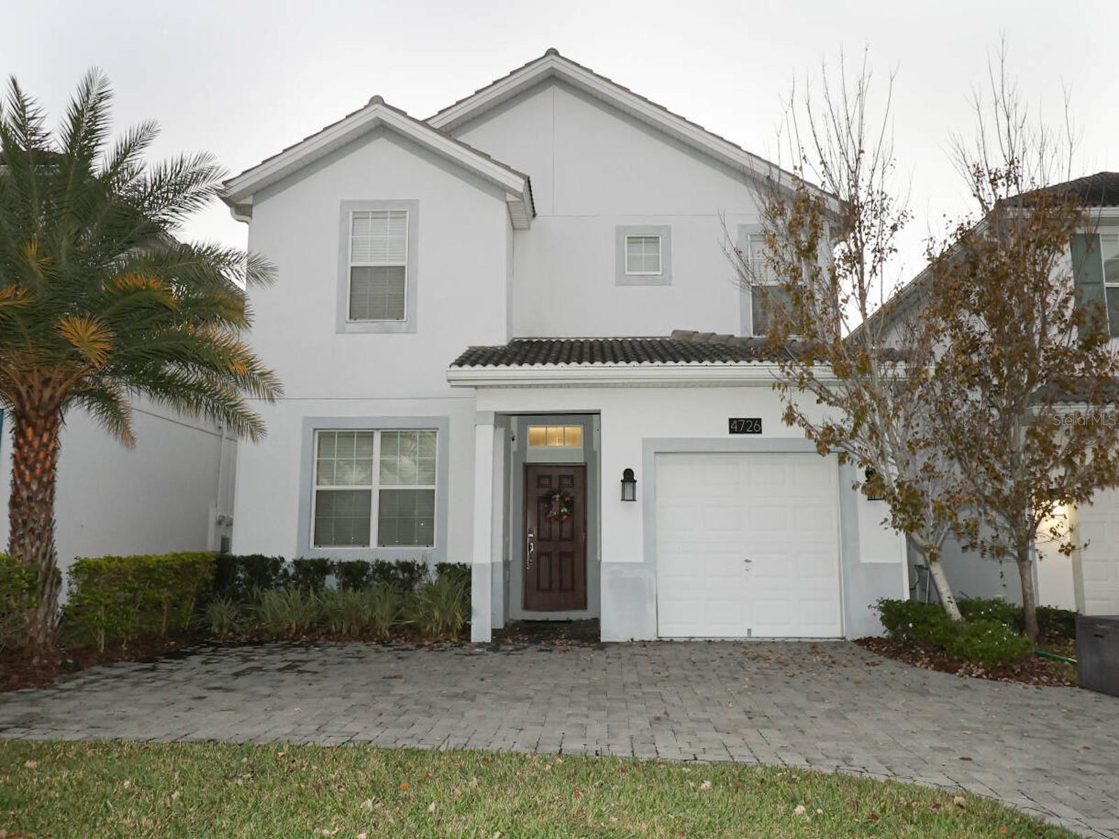 Listing photo 1 for 4726 Sleepy Hollow Dr