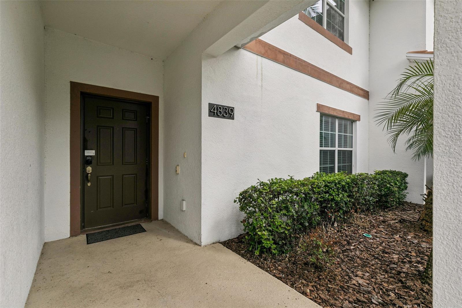 Listing photo 2 for 4839 Clock Tower Dr