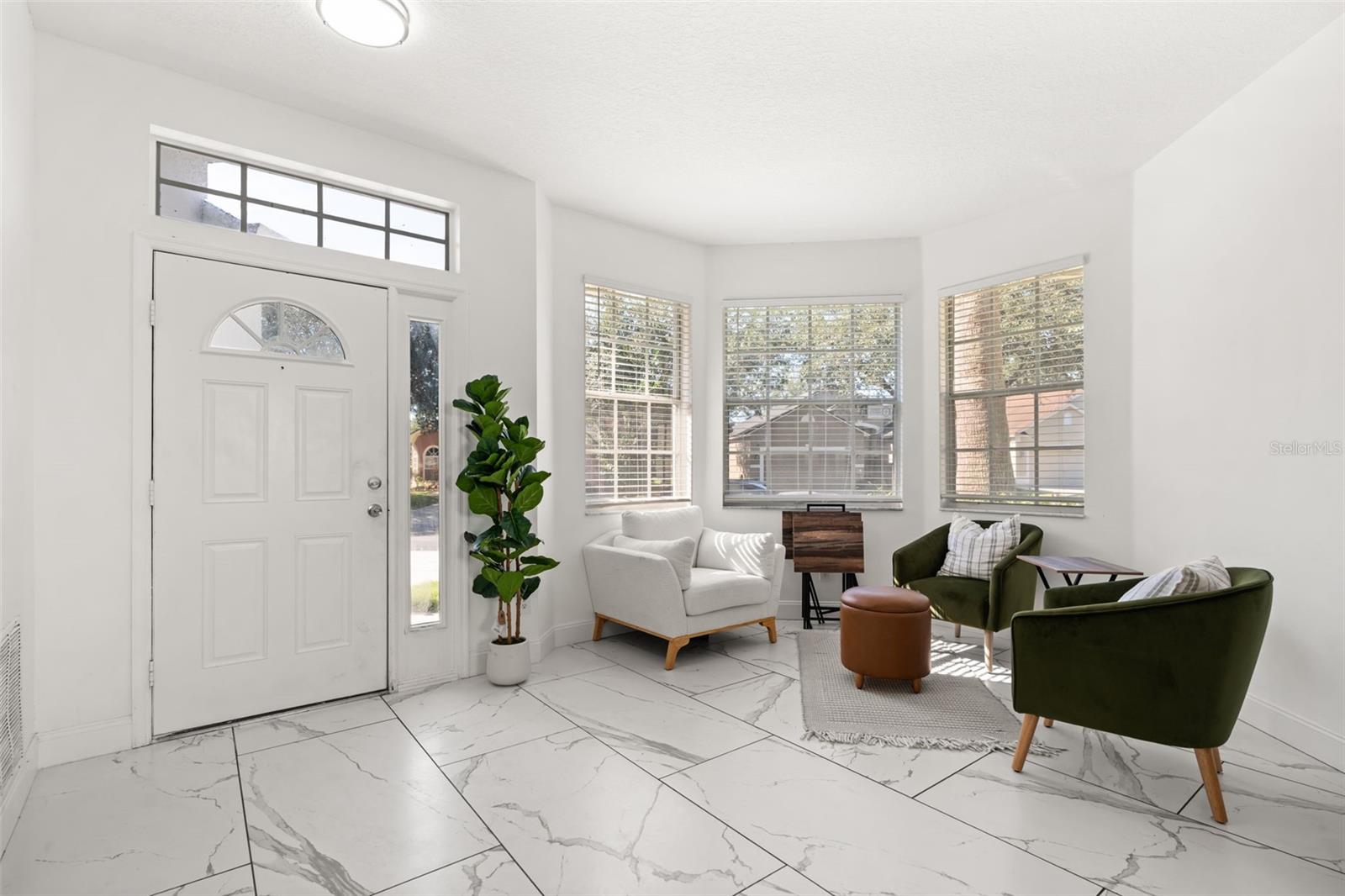 Listing photo 3 for 14819 Affirmed Ct
