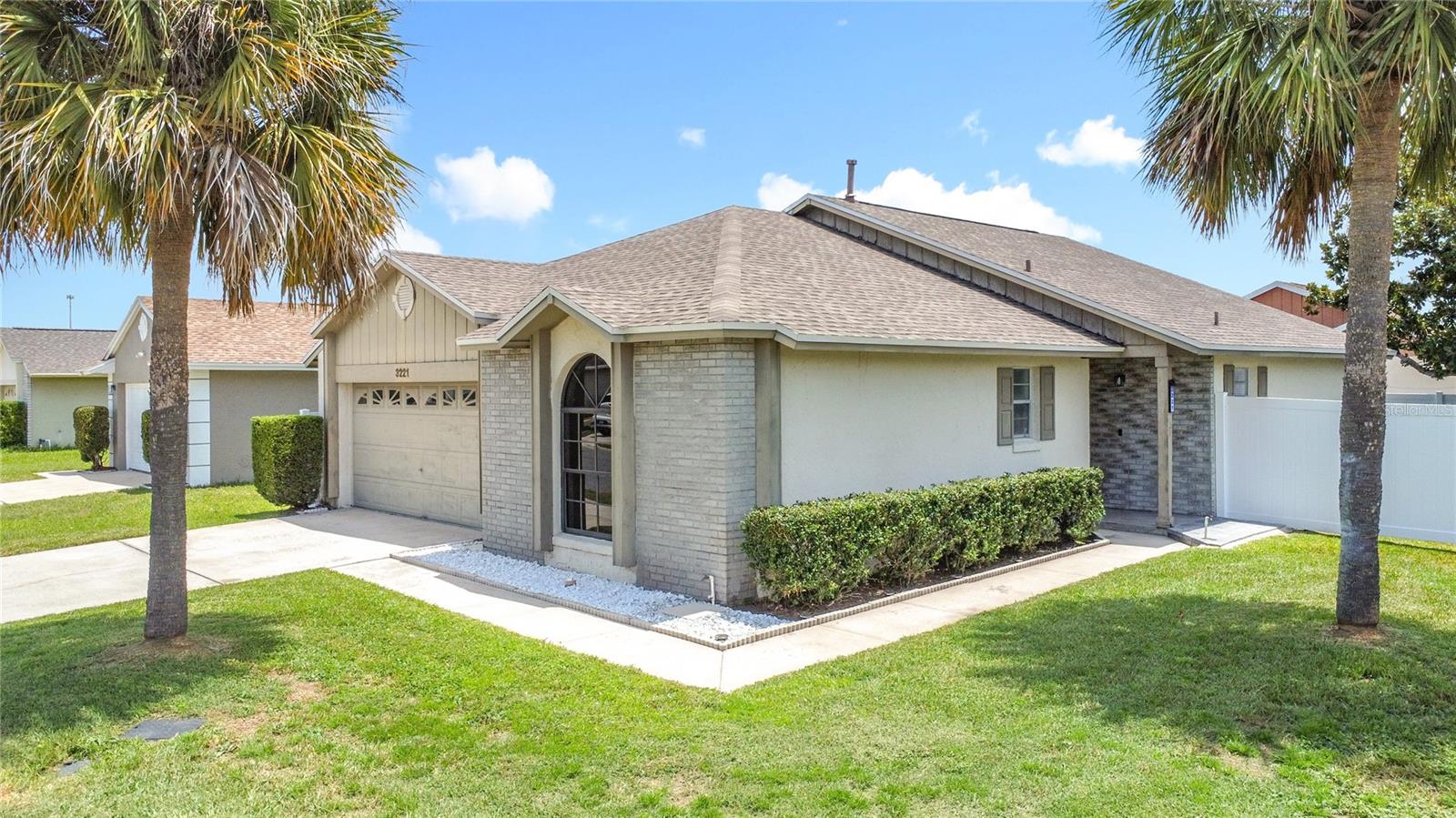 Listing photo 3 for 3221 White Dove Ln