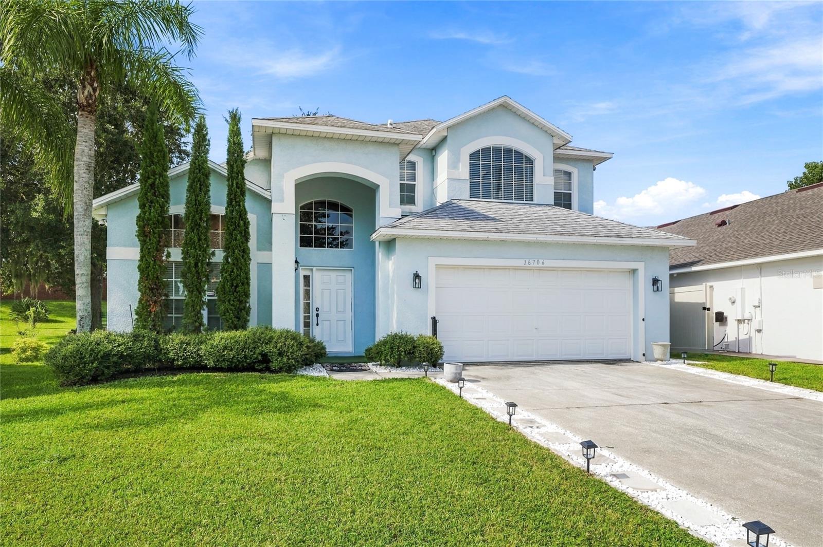 Listing photo 2 for 16706 Rising Star Dr