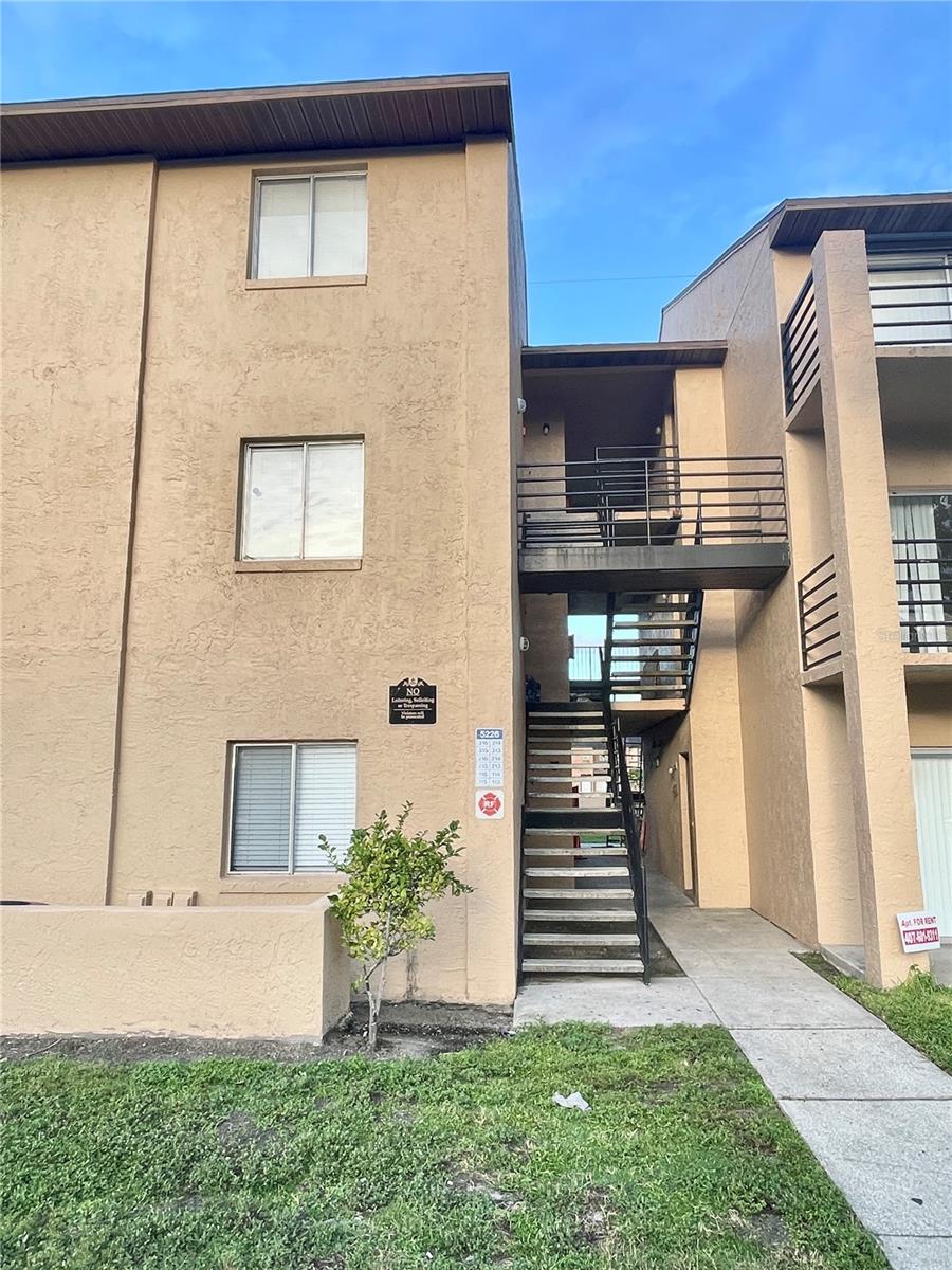 Listing photo 1 for 5226 Via Hacienda Cir #a214