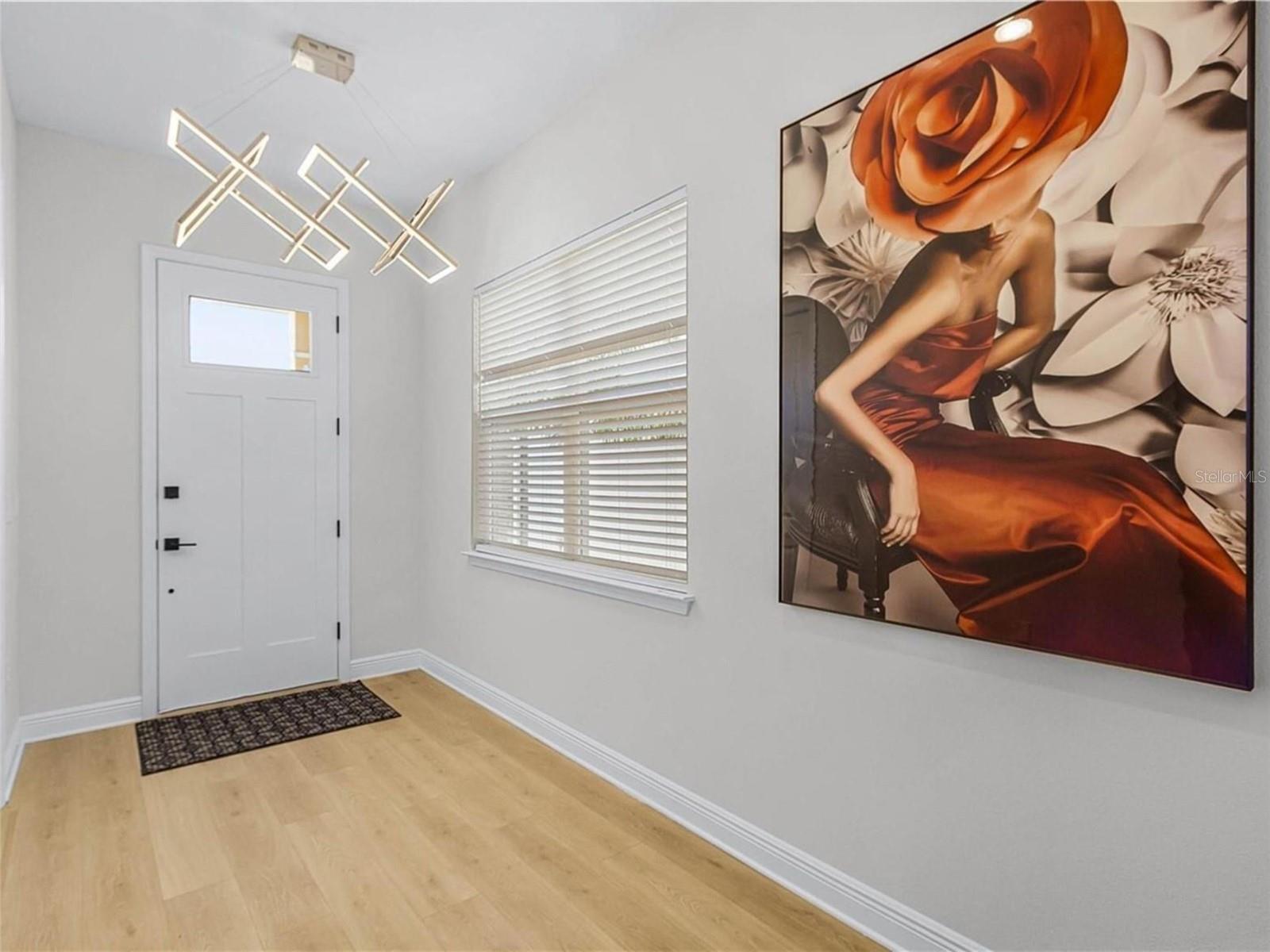 Listing photo 3 for 15656 Vetta Dr