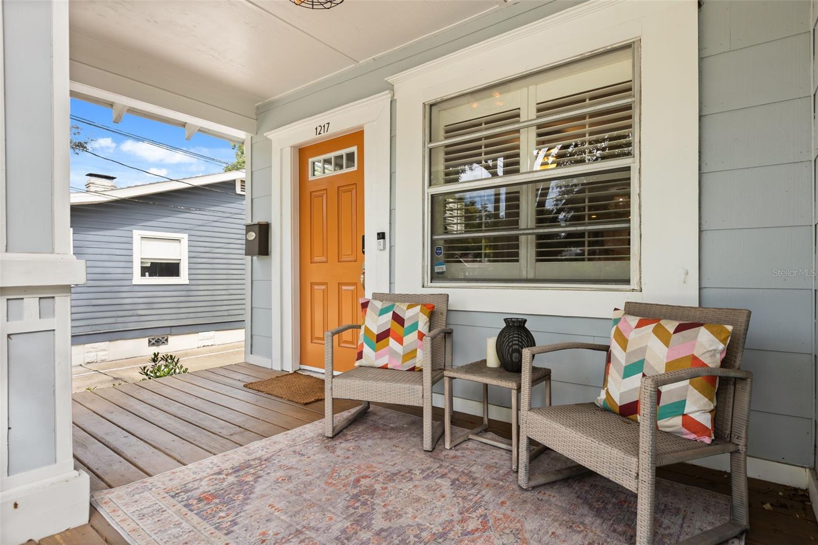 Listing photo 2 for 1217 Noble Pl