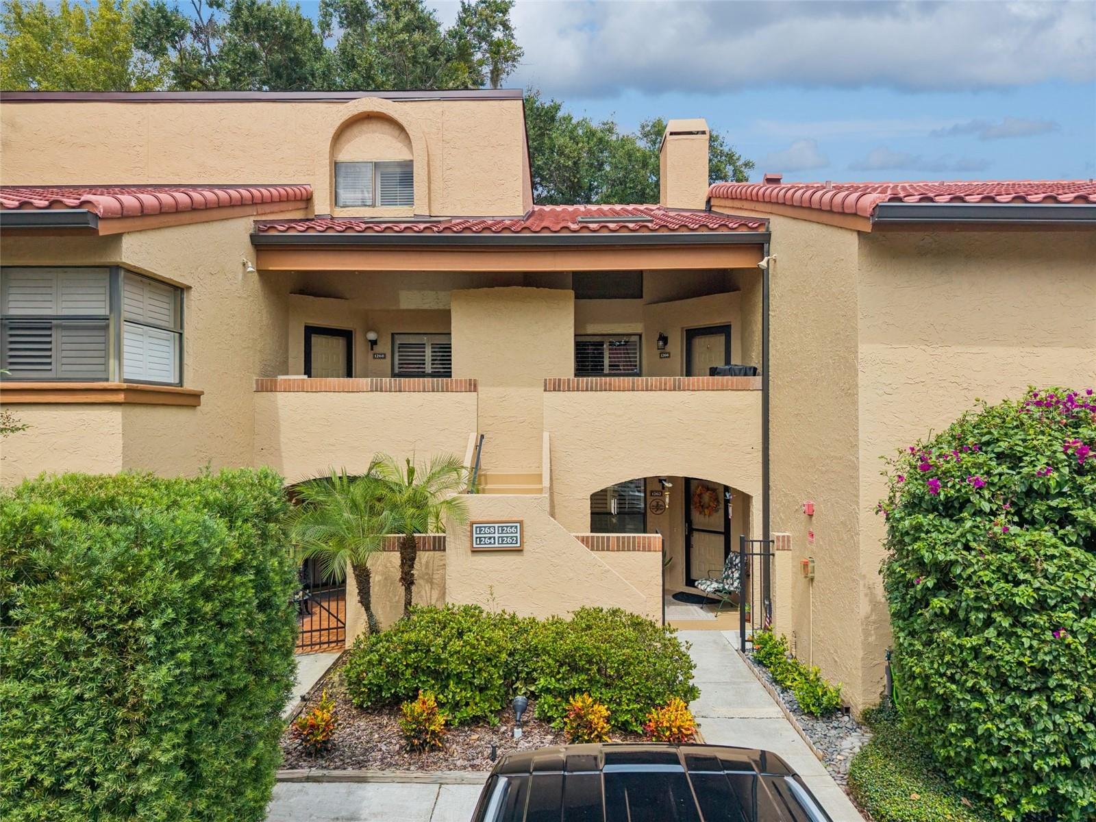 Listing photo 1 for 1266 Saint Tropez Cir #1266