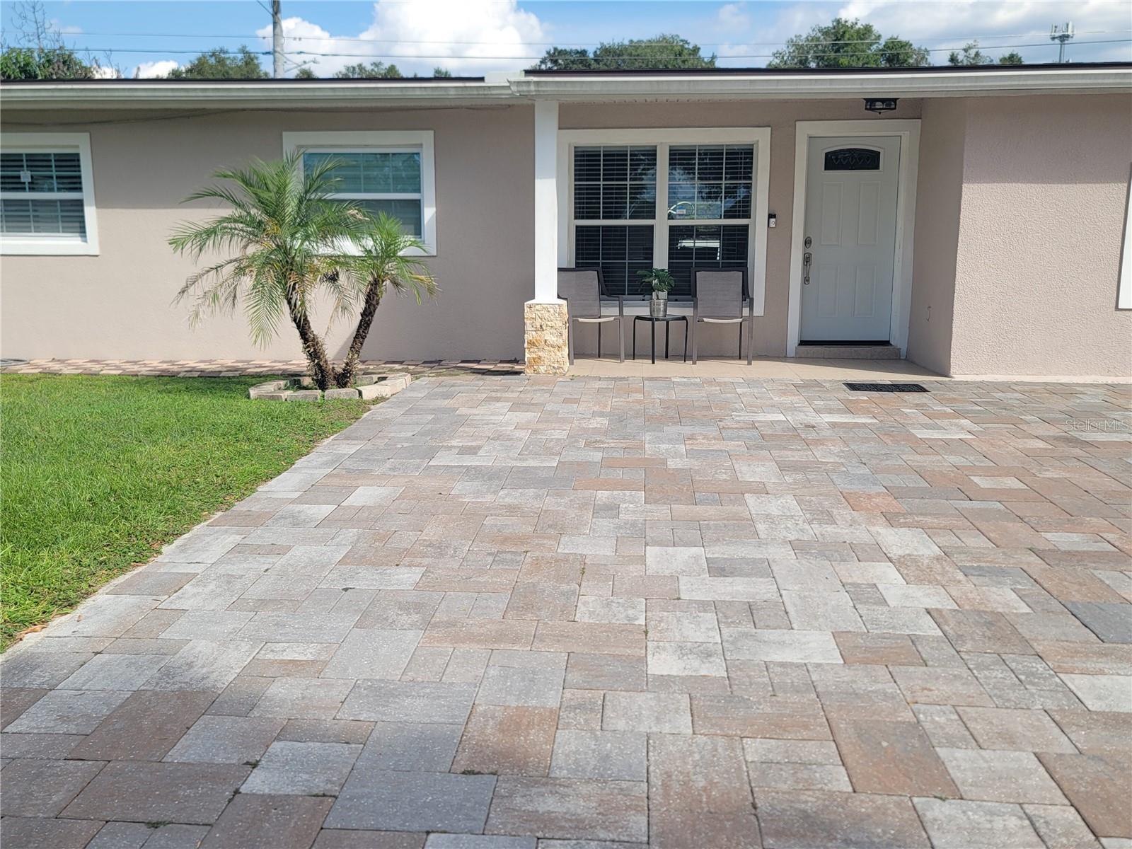 Listing photo 1 for 7228 Leighton Way