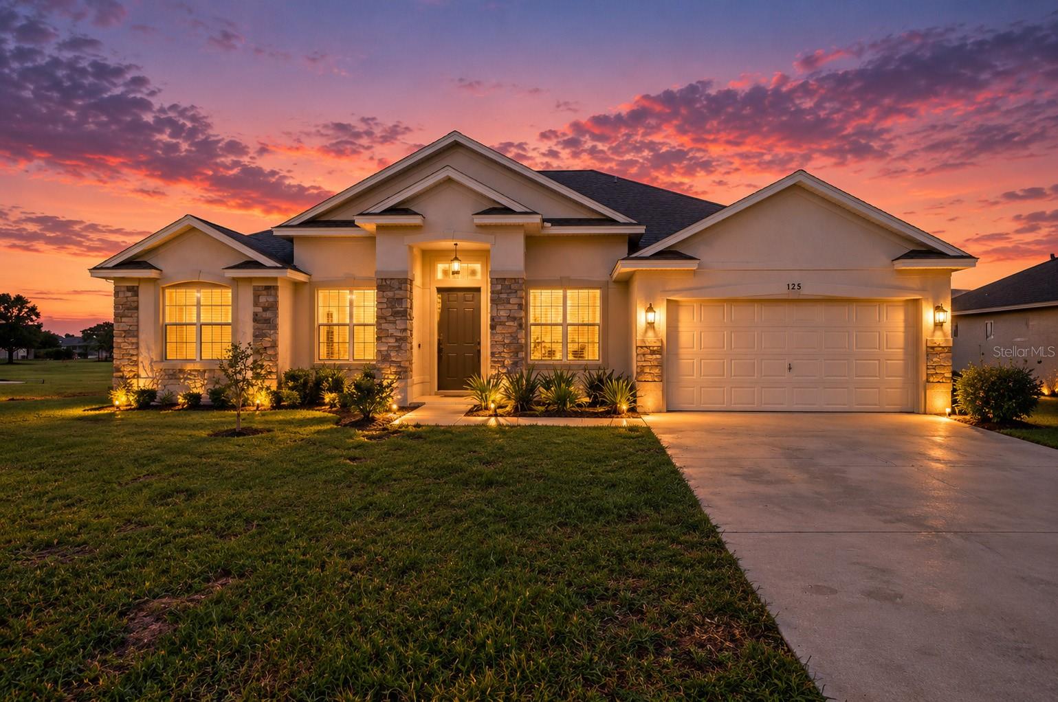 Listing photo 1 for 123 Caloosa Dr