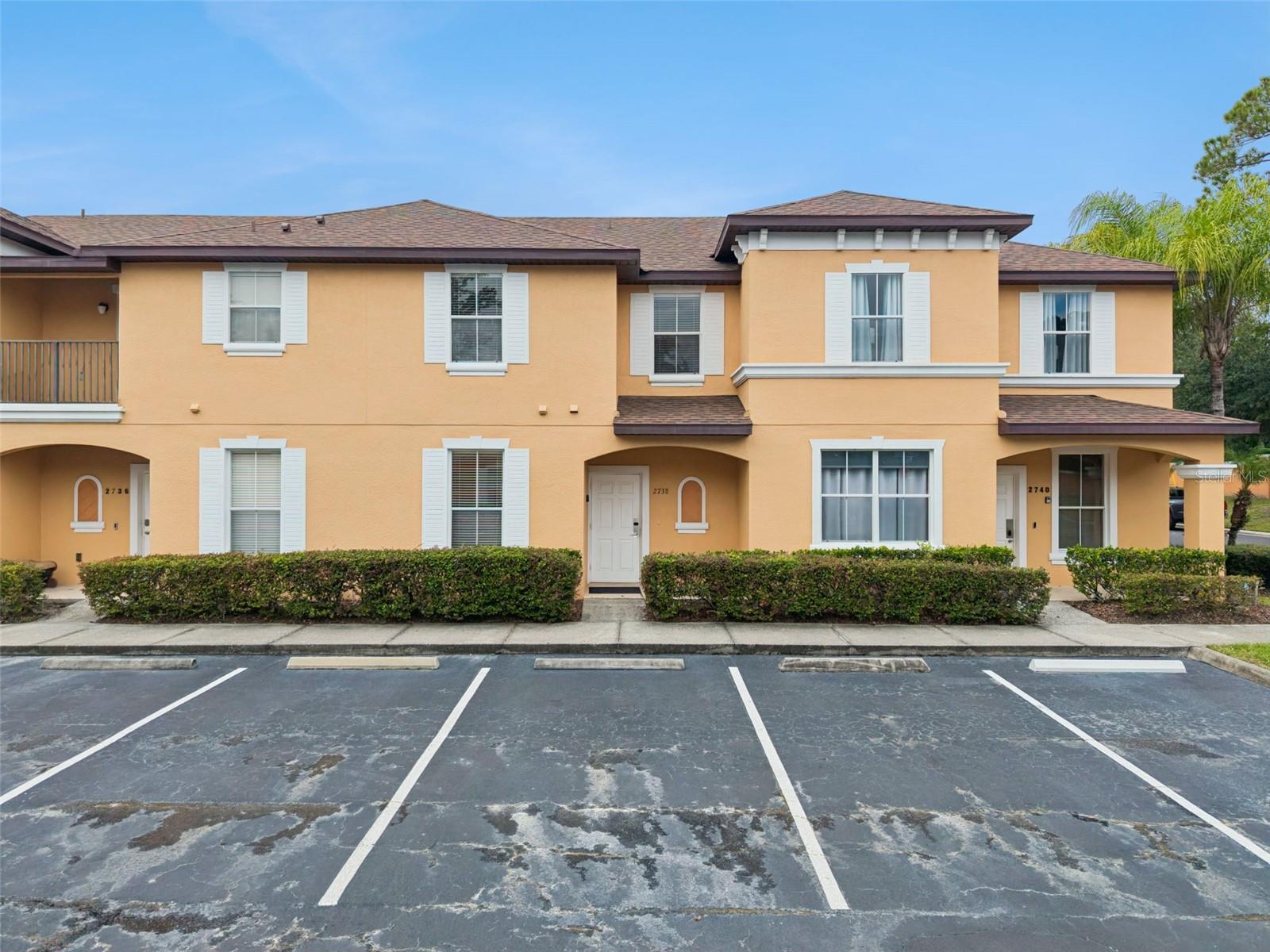 Listing photo 1 for 2738 Coupe St