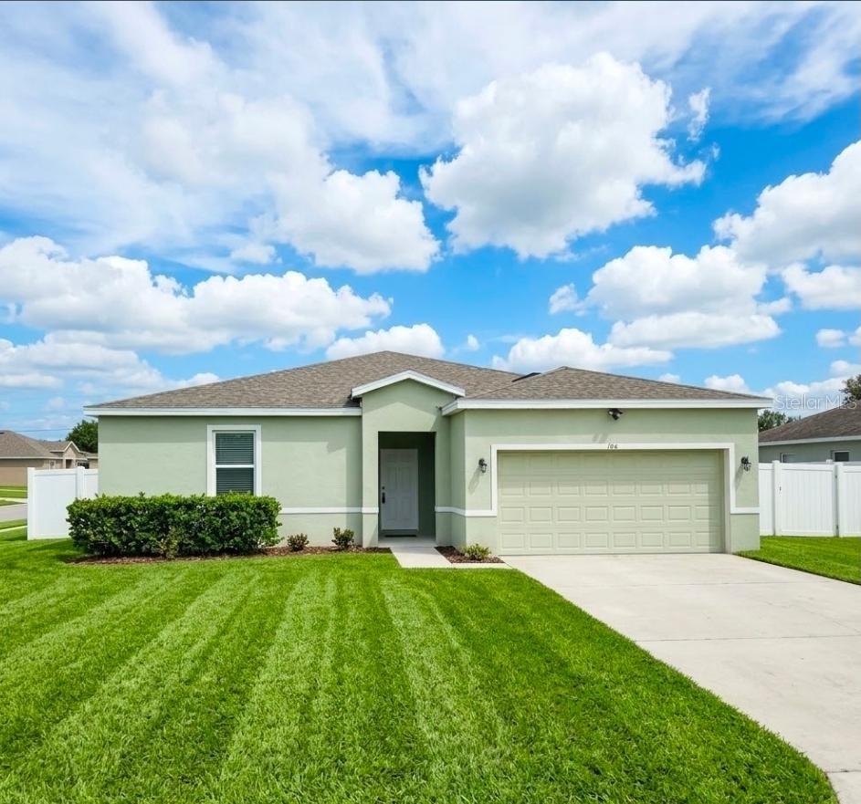 Listing photo 1 for 356 Camellia Ct
