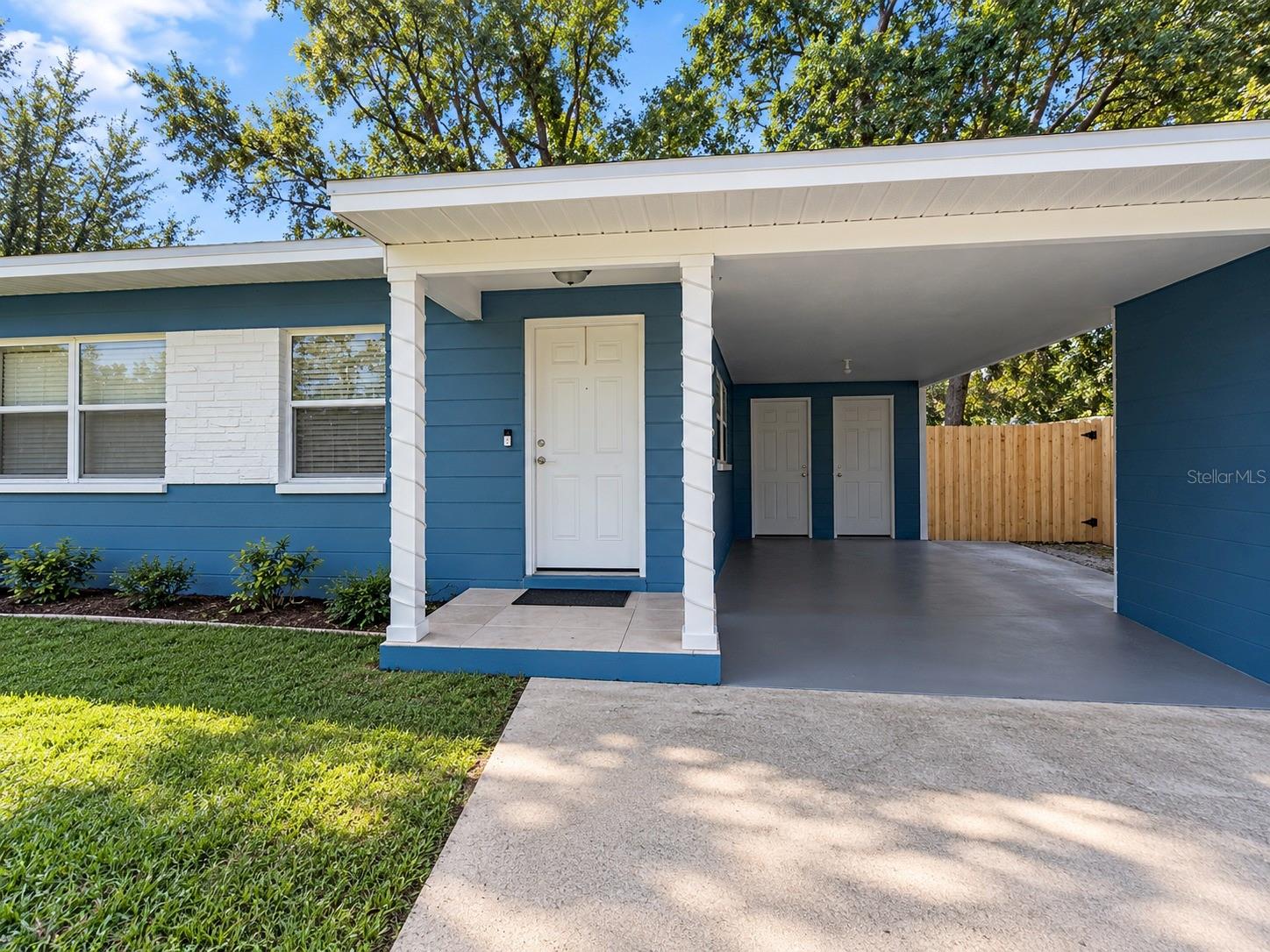 Listing photo 2 for 800 Dorado Ave