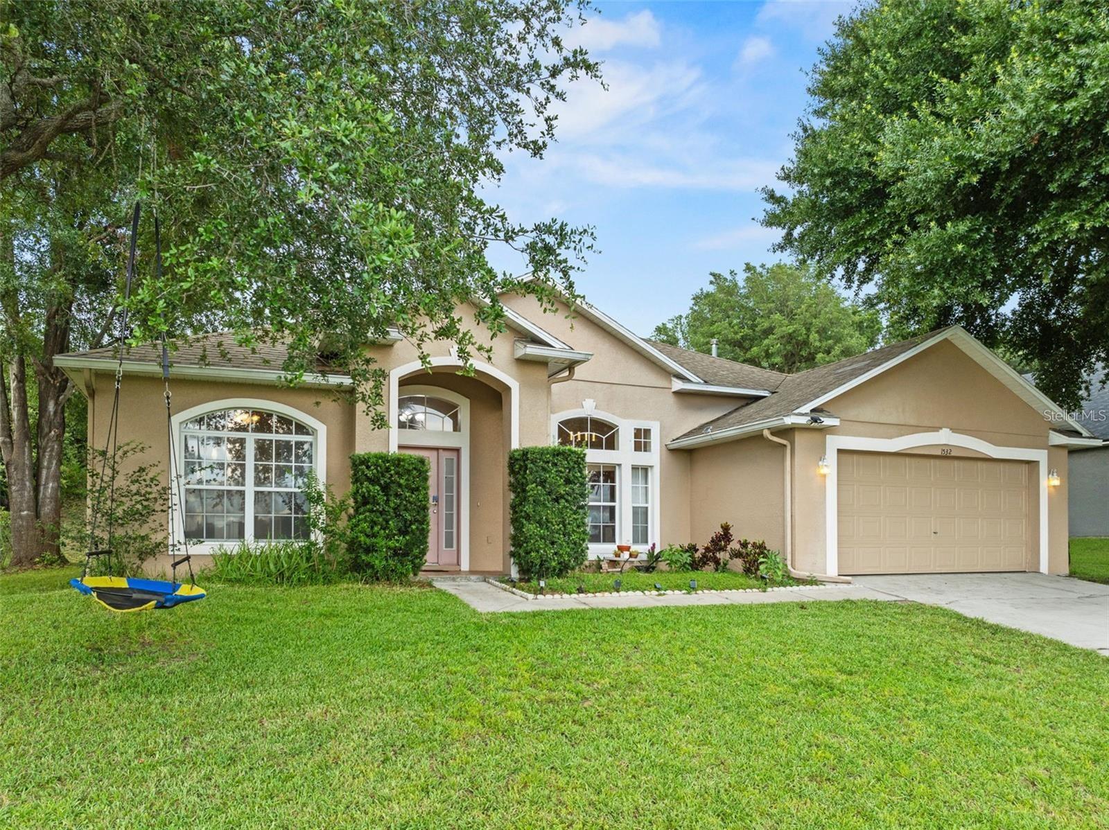 Listing photo 1 for 1532 Nightfall Dr