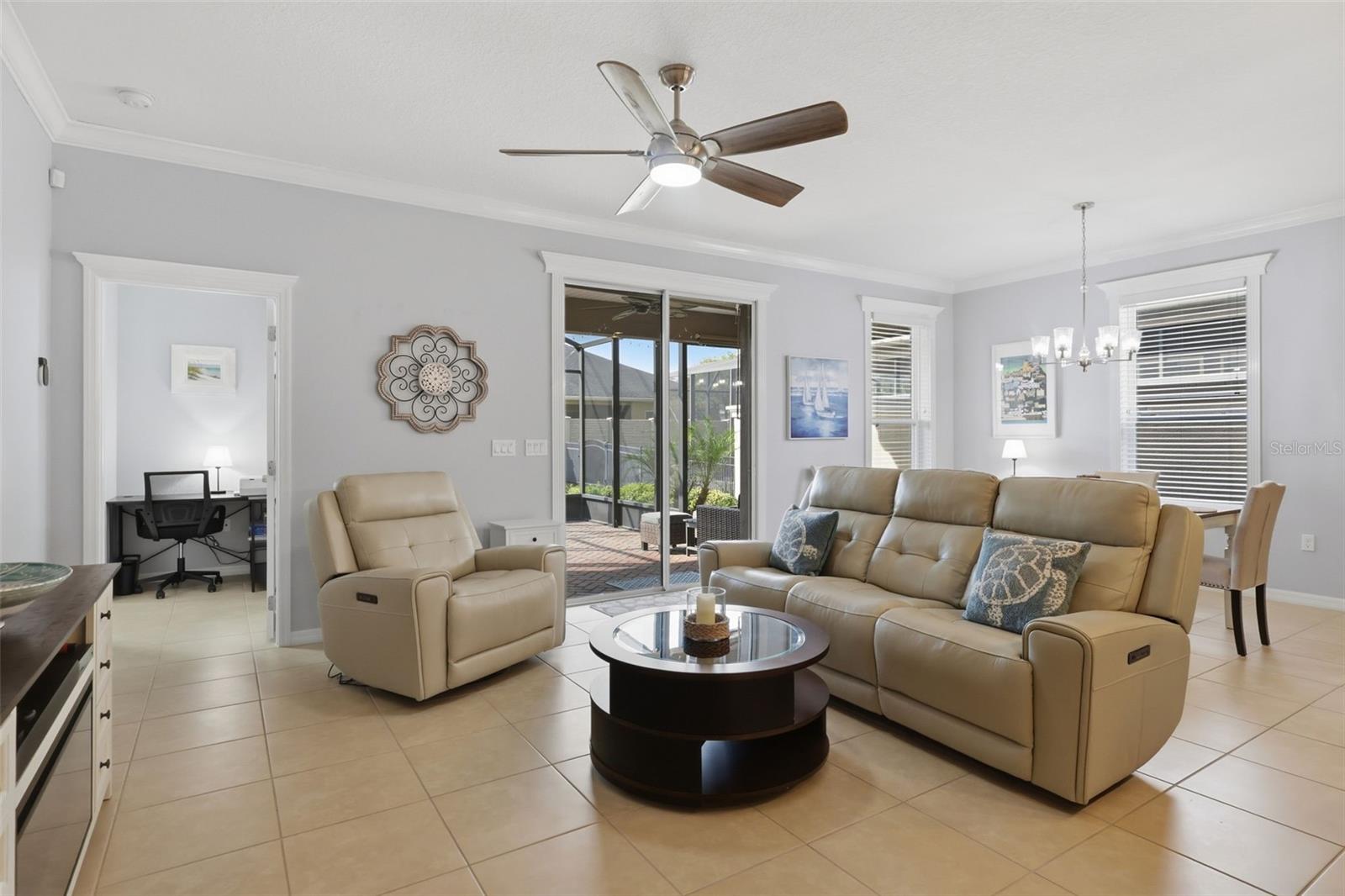 Listing photo 2 for 902 Tidal Pond Dr