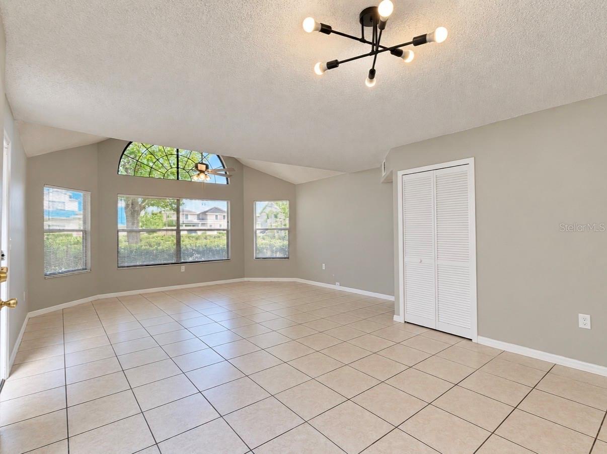 Listing photo 2 for 3002 Rio Grande Trl #3002