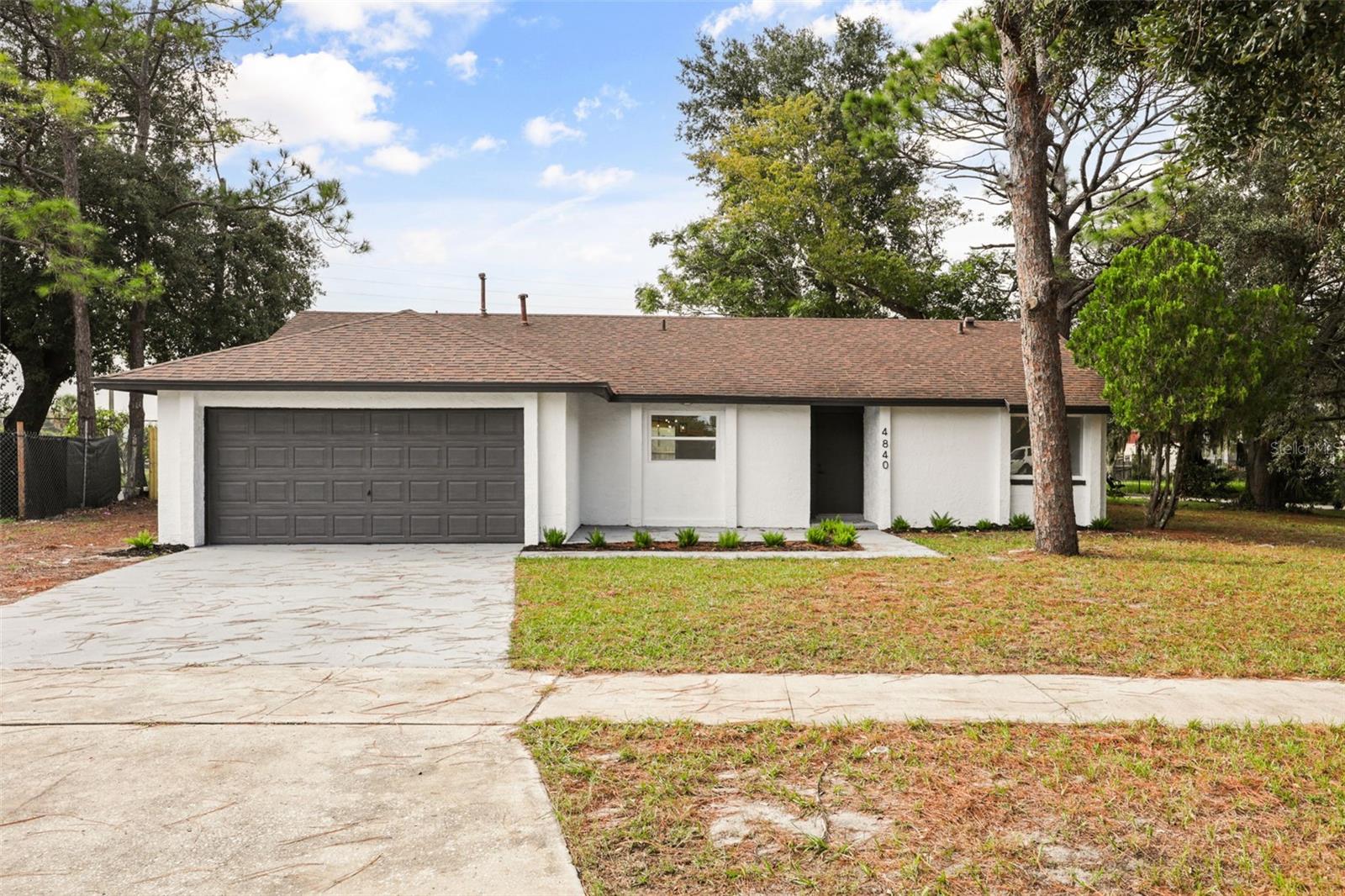 Listing photo 1 for 4840 Red Willow Ave