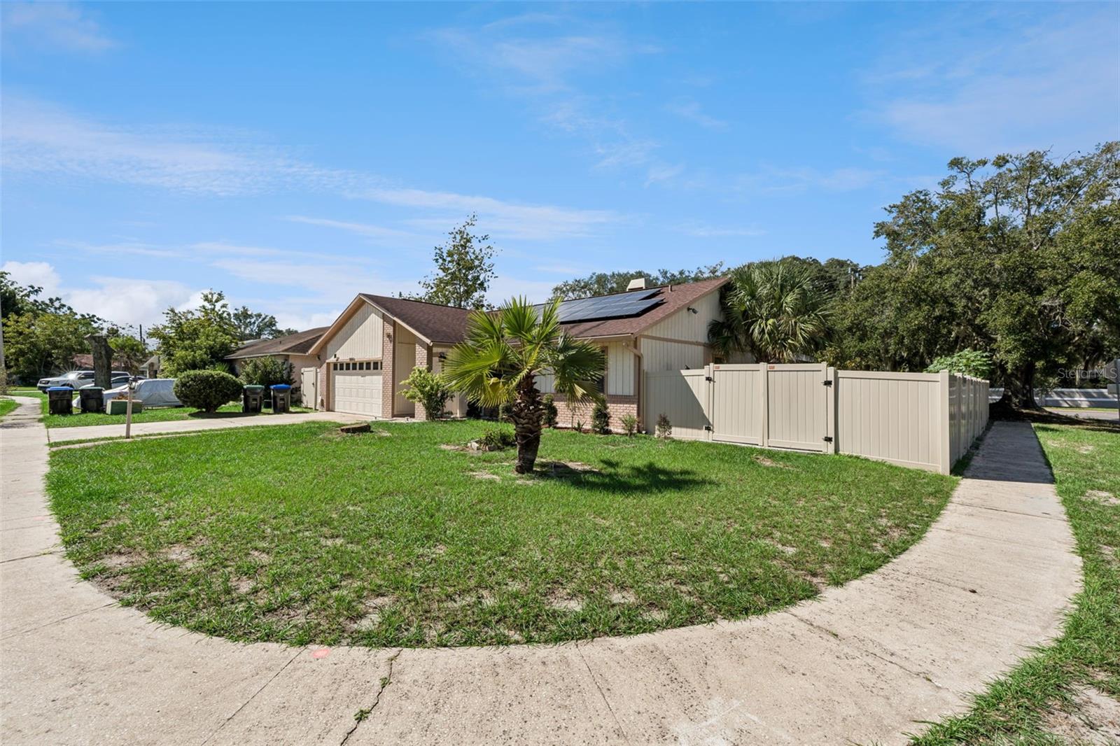 Listing photo 3 for 3856 Shady Grove Cir