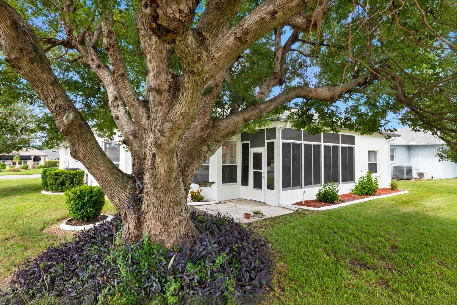 Listing photo 1 for 5761 Macaw Pl