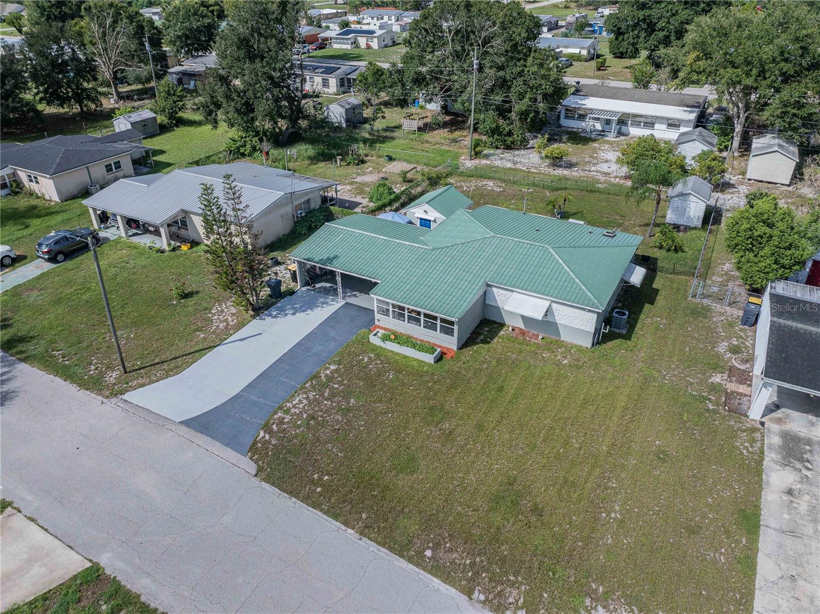 Listing photo 1 for 506 Thomas Ave