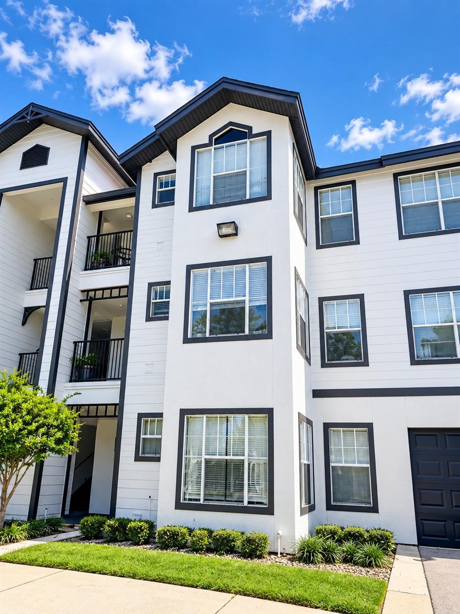 Listing photo 1 for 2203 Key West Ct #422