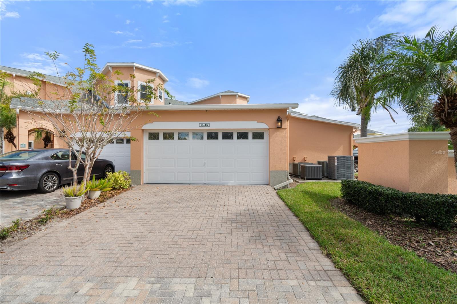 Listing photo 1 for 3945 Serenade Ln #524