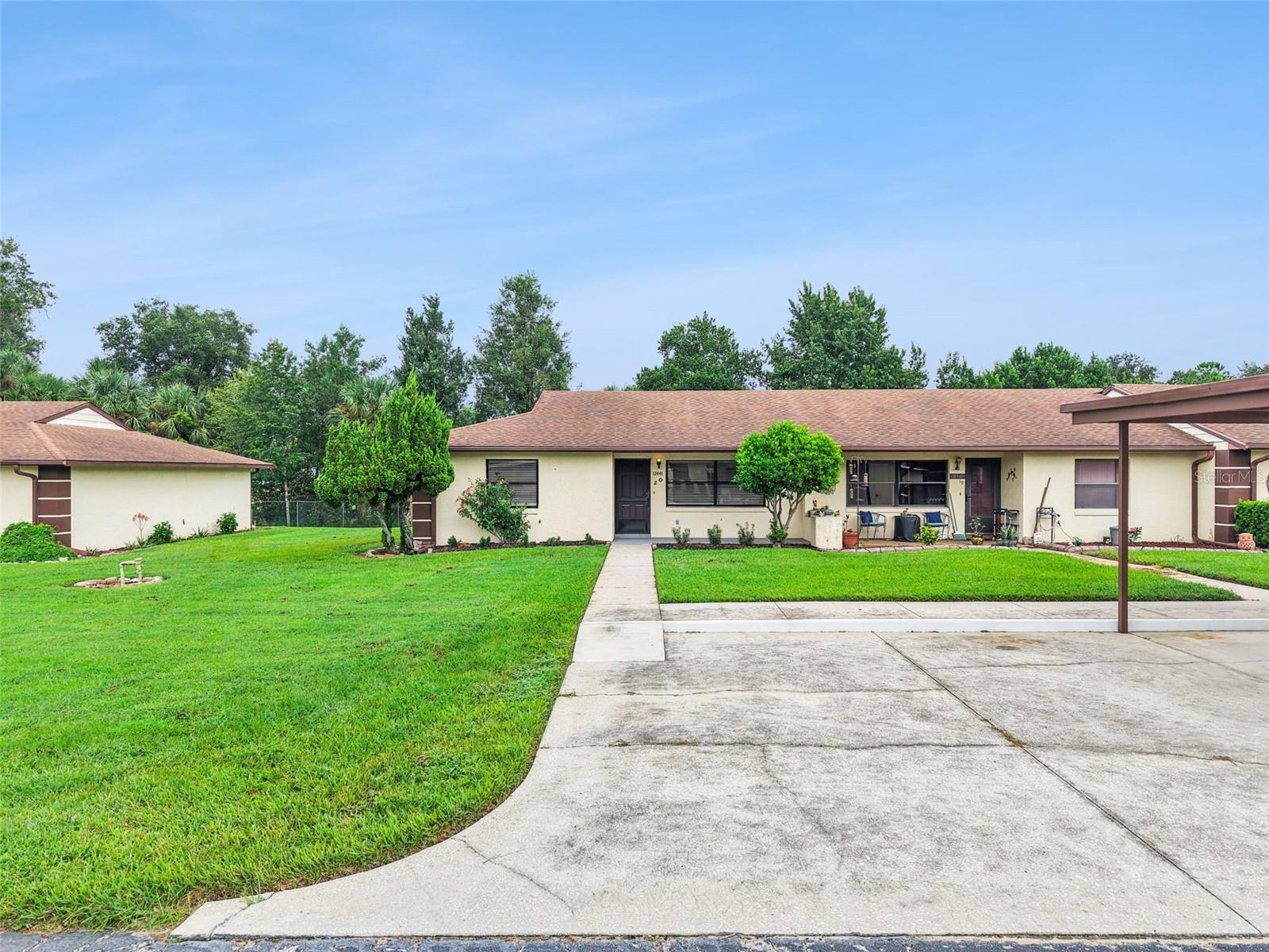 Listing photo 1 for 12441 Orangewood Cir