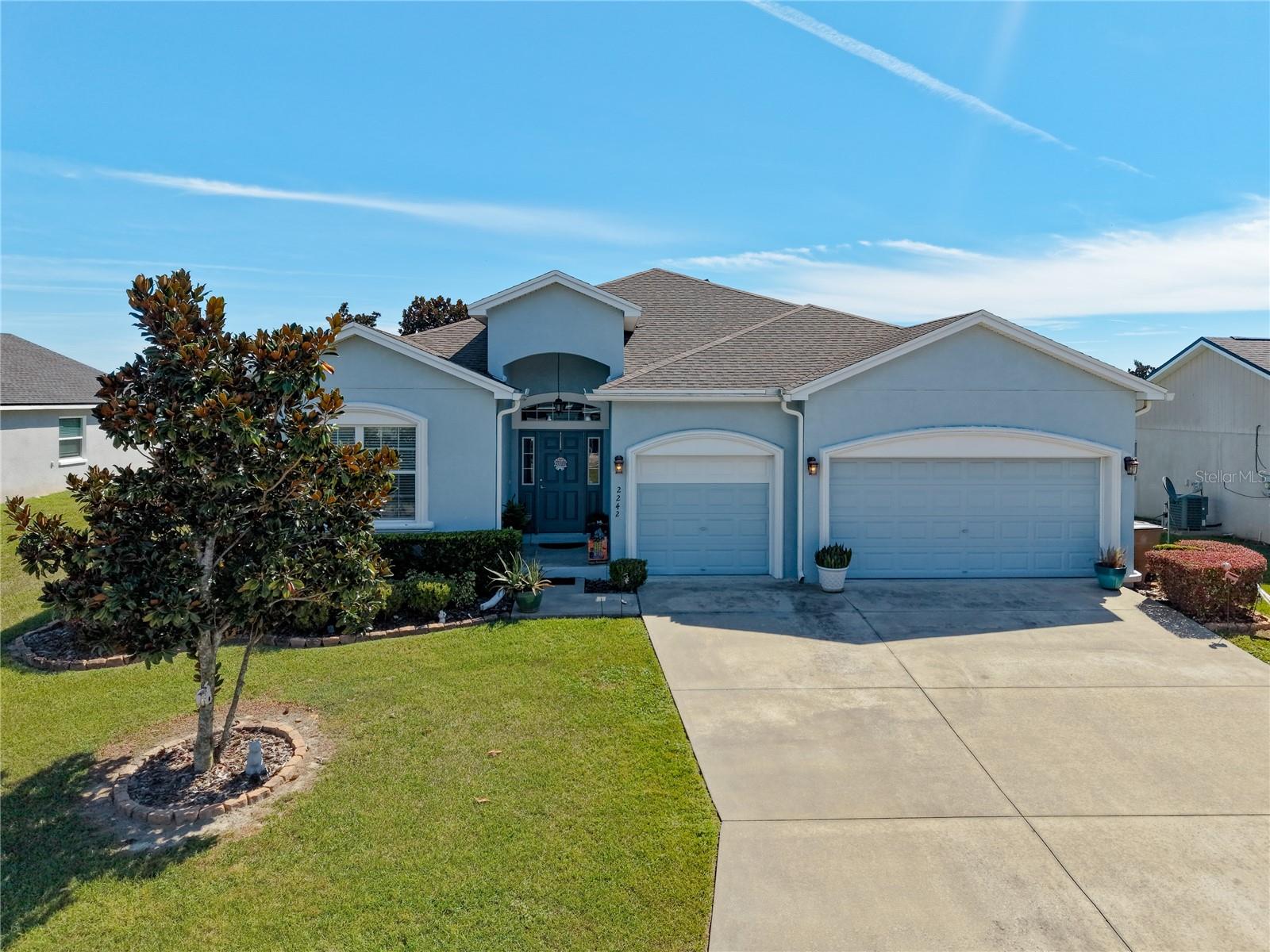 Listing photo 2 for 2242 Barn Owl Ave