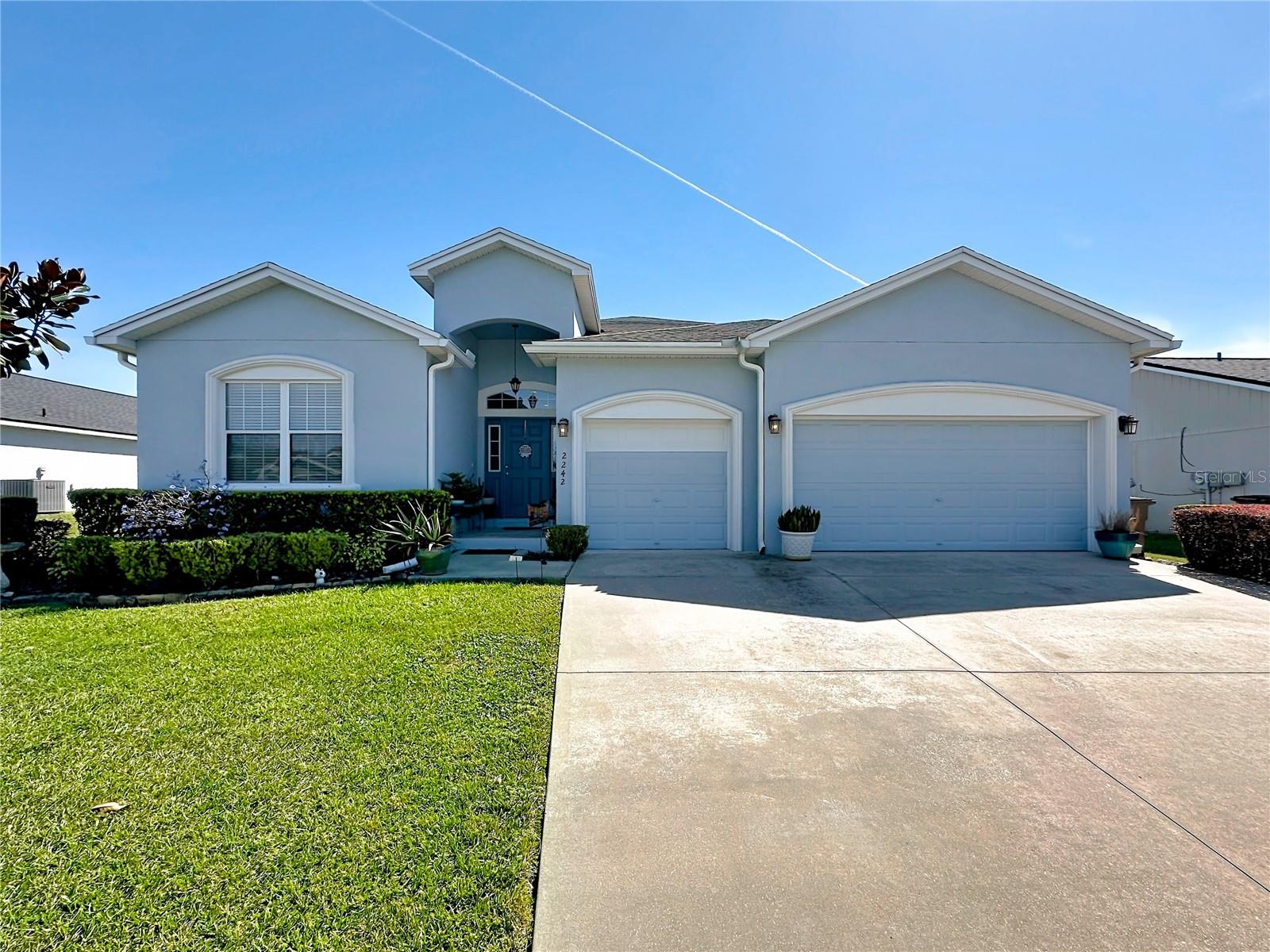 Listing photo 1 for 2242 Barn Owl Ave