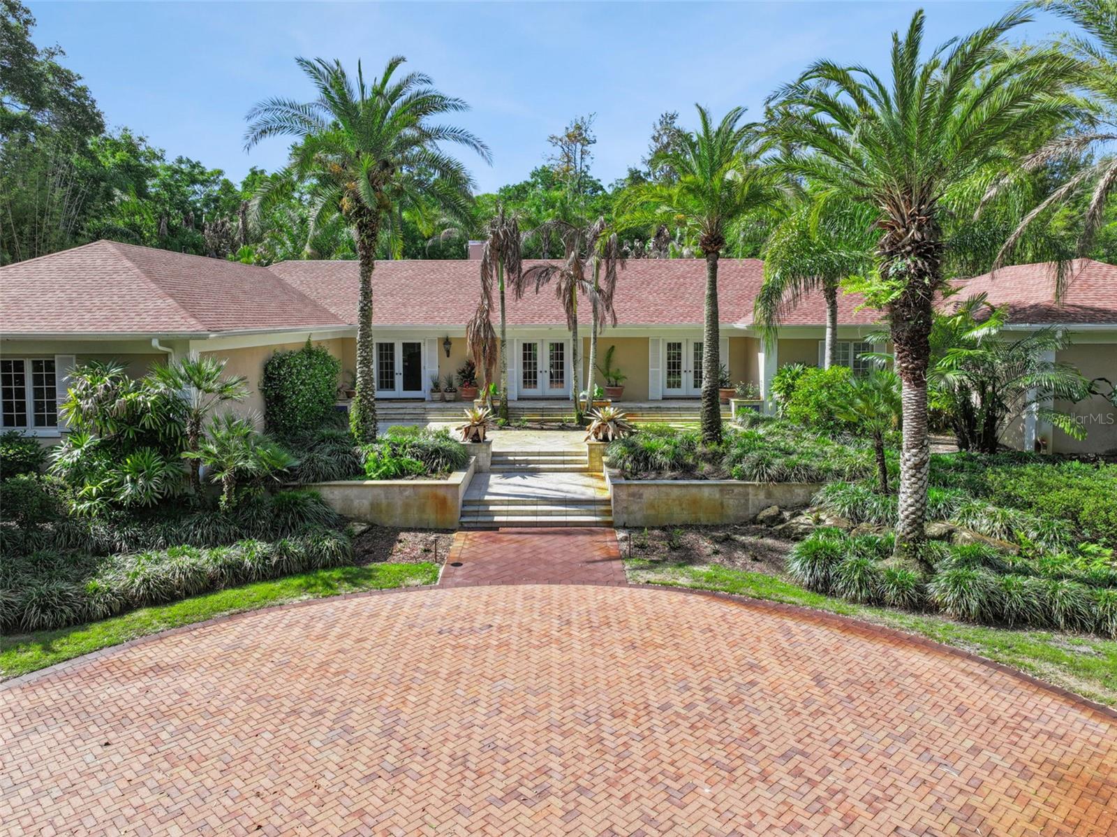 Listing photo 2 for 2300 N Scenic Hwy #104