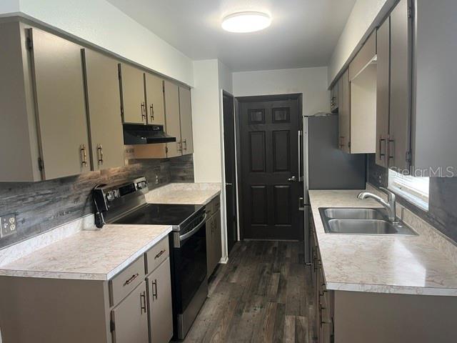 Listing photo 2 for 418 E Hillcrest Ave
