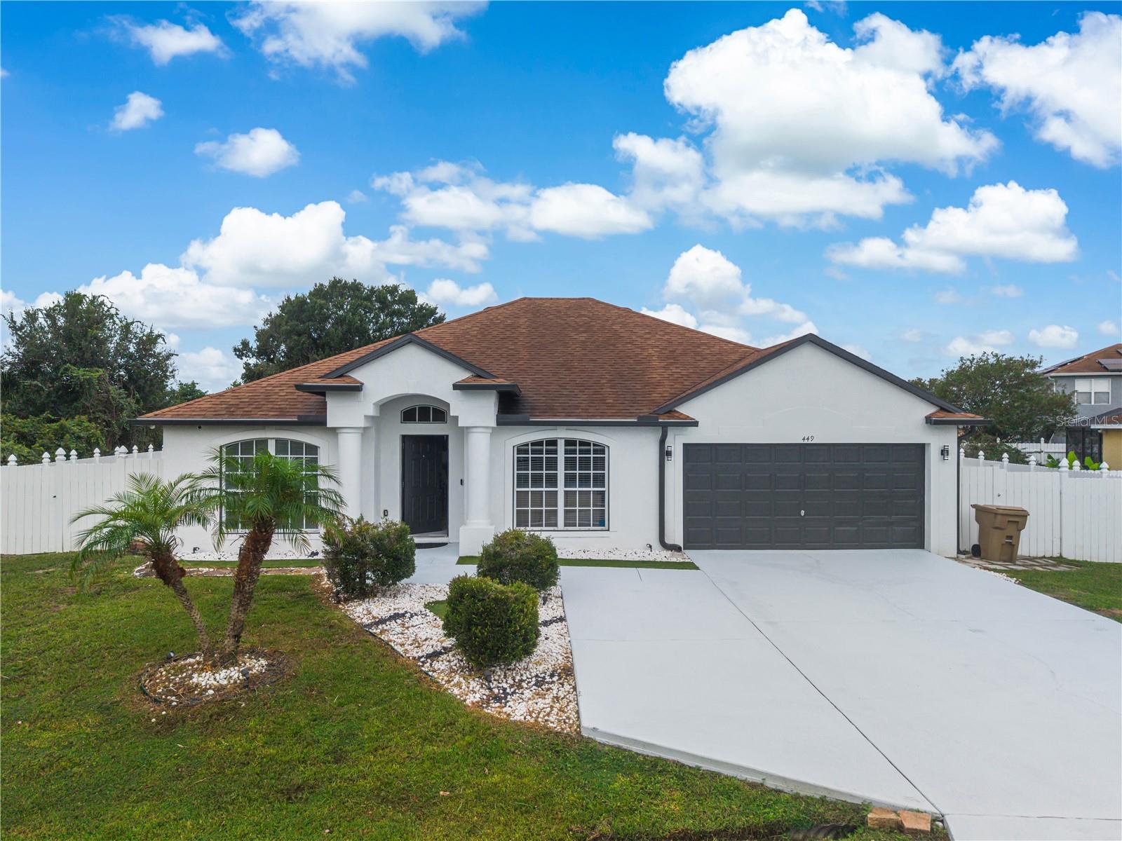Listing photo 2 for 449 Bridgewater Ct