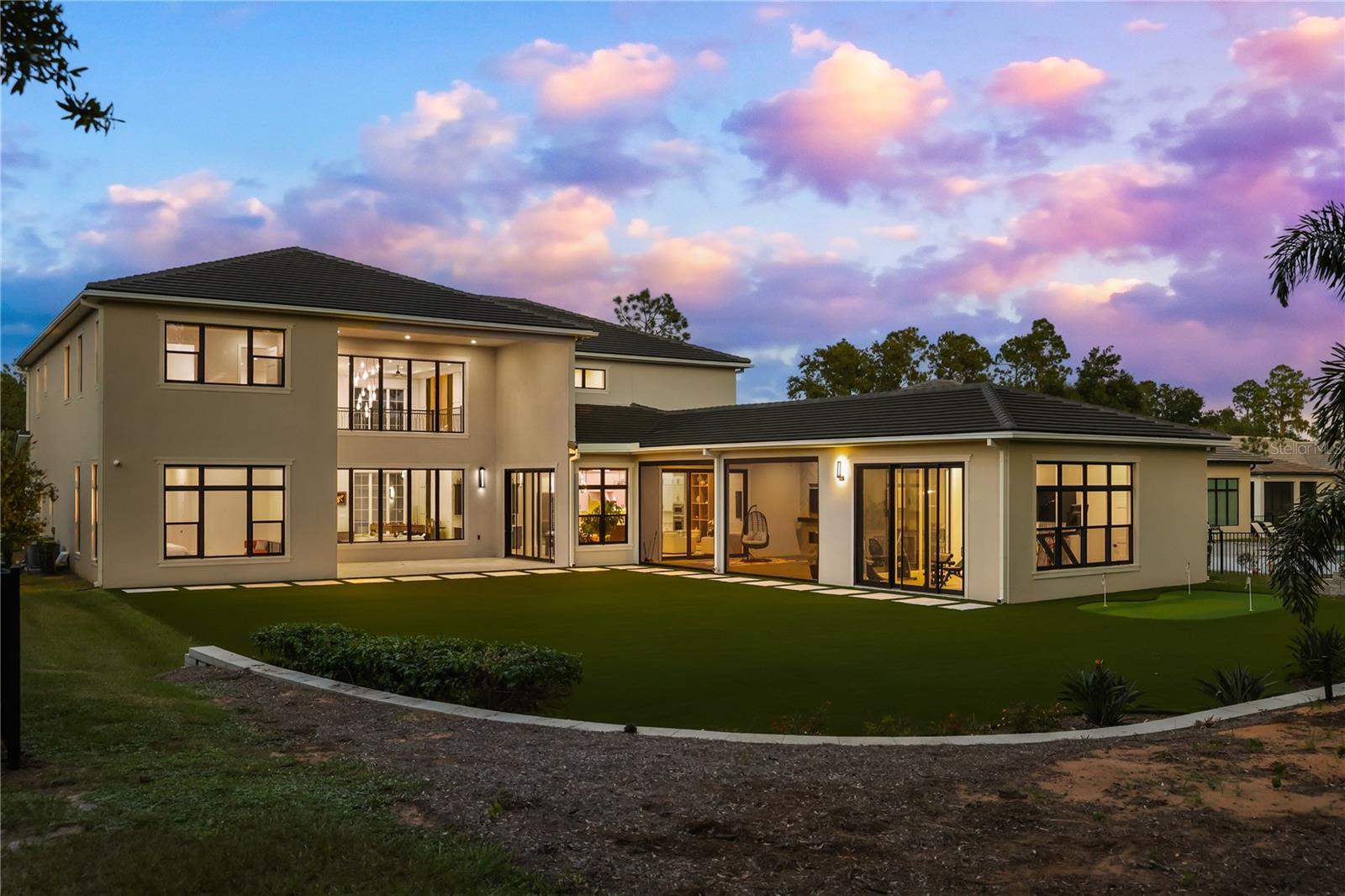 Listing photo 2 for 15626 Pendio Dr