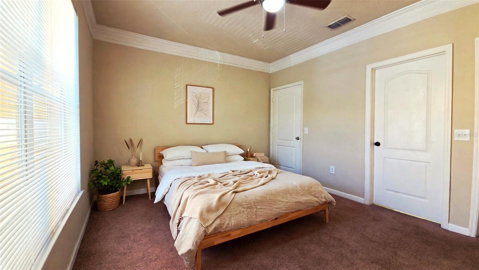 Listing photo 3 for 8848 Villa View Cir #206