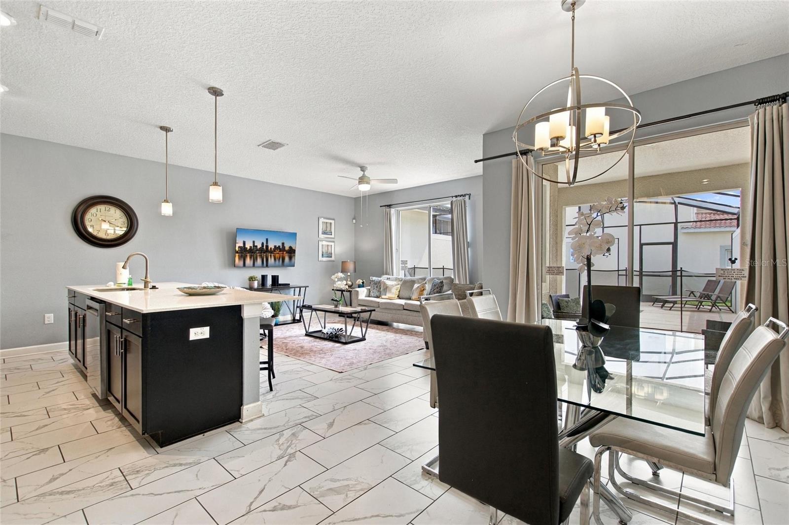 Listing photo 3 for 8980 Stinger Dr