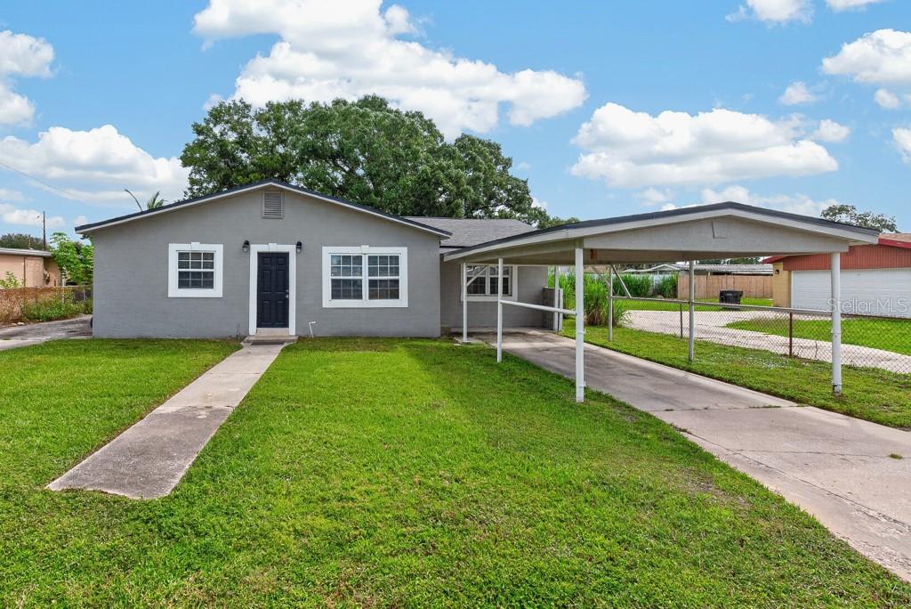 Listing photo 1 for 725 Strain Blvd